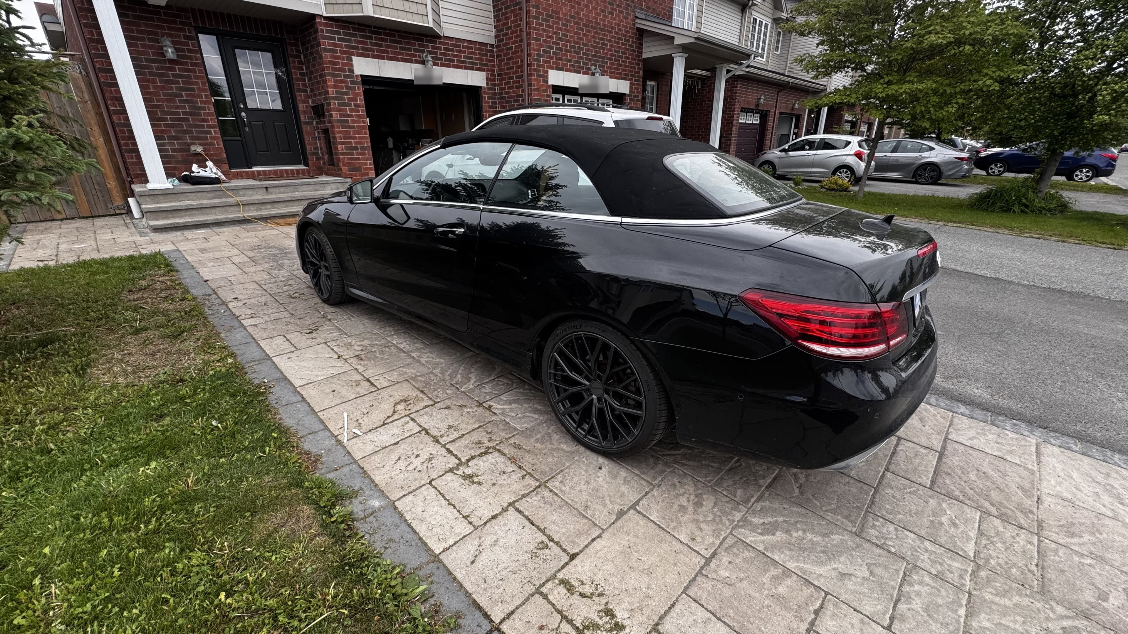 Mercedes E-Class glossy black exterior